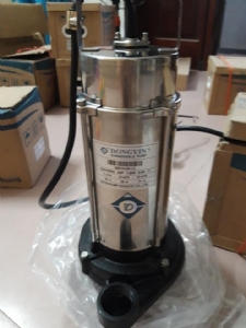Máy Bơm Chìm Dongyin QSD6-15-0.37